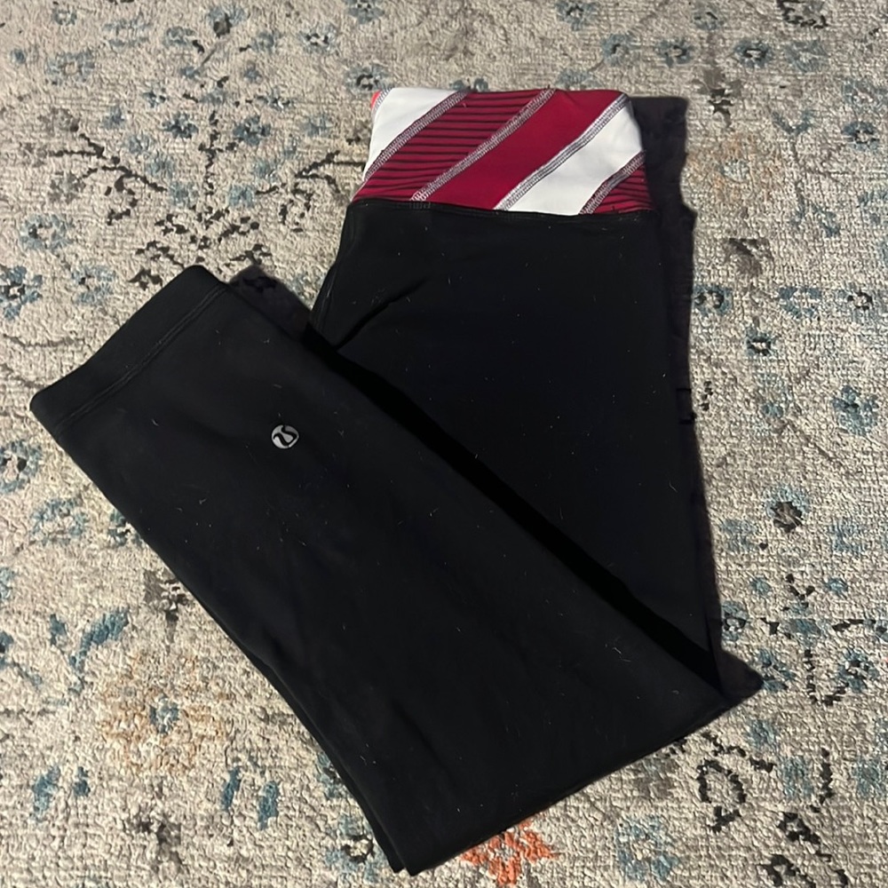 Lululemon size 4. 22” inseam